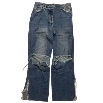 데미지 가공 슬릿 플레어 데님 팬츠