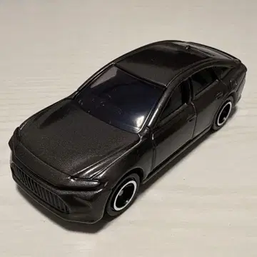 토미카 도요타 크라운 세단 건메탈 개조