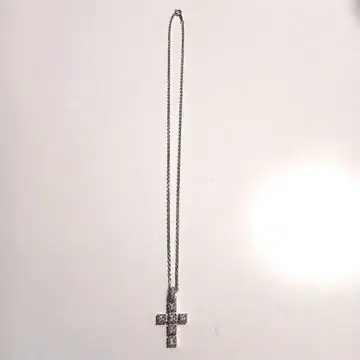 클리어 스톤 크로스 펜던트 목걸이