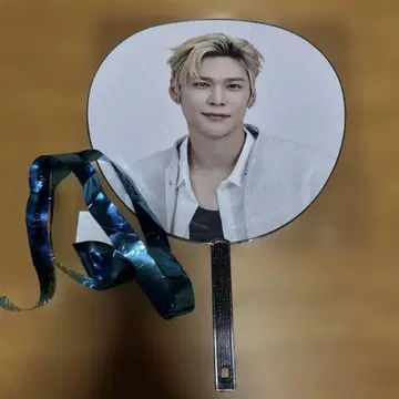 RIIZE 은석 부채 콘서트 투어