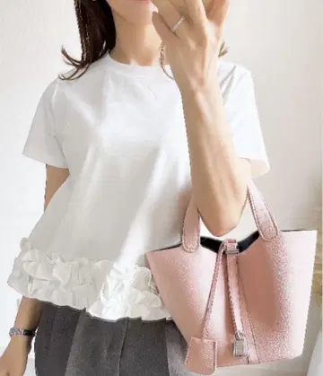 새상품 노스탤지어 프릴 화이트 반팔 상의