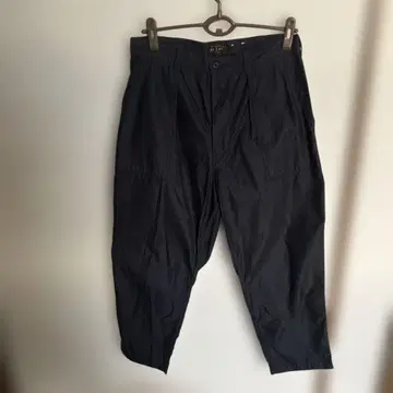 BEAMS PLUS / 백 새틴 베이커 팬츠 네이비 M