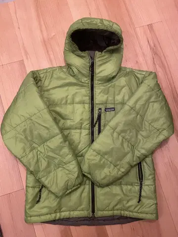 2002년 생산 Patagonia Das Parka, 게코 그린