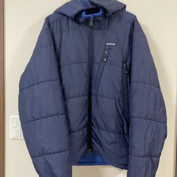 새상품급 파타고니아 퍼프 자켓 M 네이비 퍼프볼 Patagonia