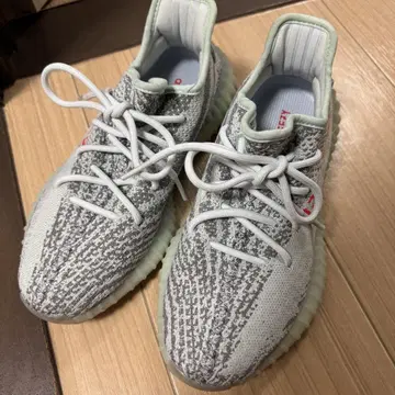Yeezy Boost 350 V2 그레이/화이트