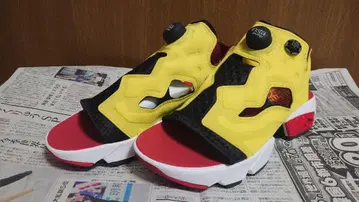 리복 인스타 펌프 퓨리 샌들