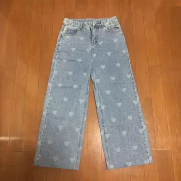 하트 무늬 라이트 블루 데님 팬츠