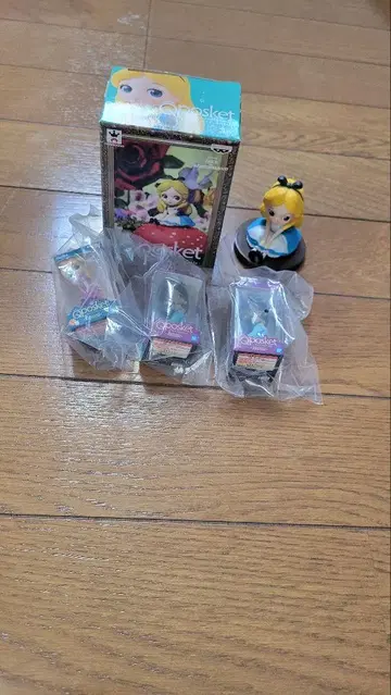 가챠 앨리스 큐포스켓 Qposket petit 캡슐 토이