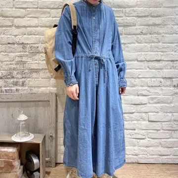 사만사 모스모스 데님 스탠드 카라 턱 원피스