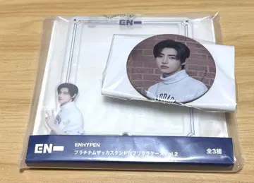 ENHYPEN 플래티넘 짹카 스탠드 포함 프리쿠라 케이스 캔뱃지 성훈