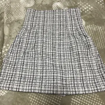 [새상품급] SNIDEL 스나이델 하이웨스트 스커트 숏 팬츠 화이트