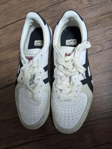오니츠카타이거 스니커즈
