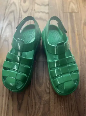 crocs 스톰프 피셔맨 하이 샤인 샌들 24cm