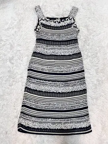 Rene 르네 무릎 기장 원피스 슬리브리스 트위드 실크 리본