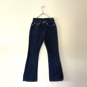 에모다 EMODA 부츠컷 플레어 데님 청바지
