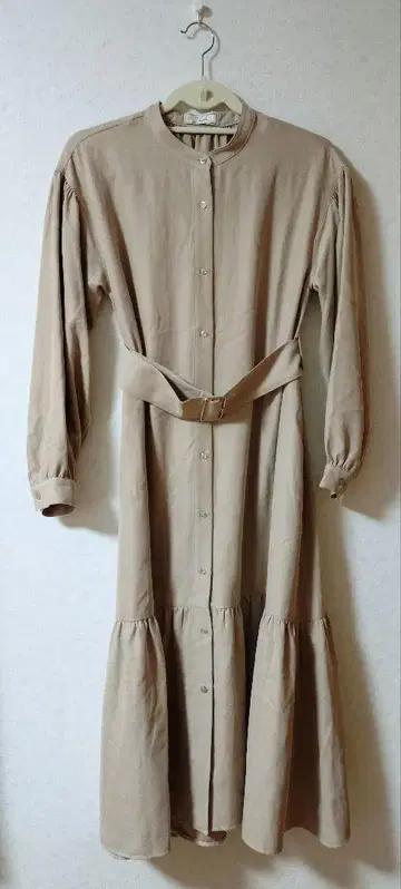노엘라 컬러 티어드 원피스 베이지