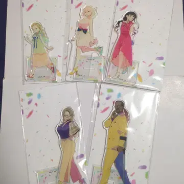 리코리스 리코일 니시키기 치사토 이노우에 타키나 쿠루미 미즈키 미카