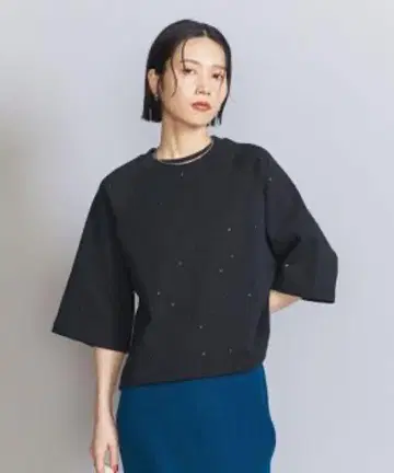 새상품 BEAUTY&YOUTH 쭈리 큐빅 풀오버