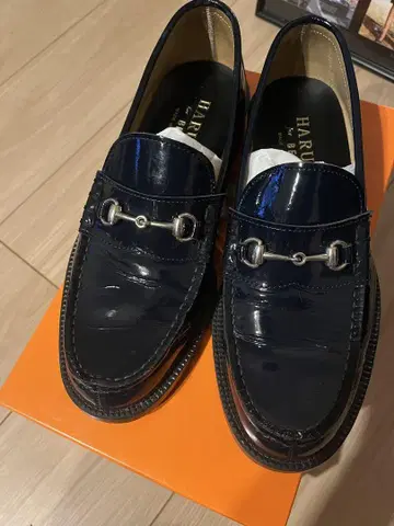 빔즈 x HARUTA 에나멜 로퍼 네이비 계열 25 비트 로퍼