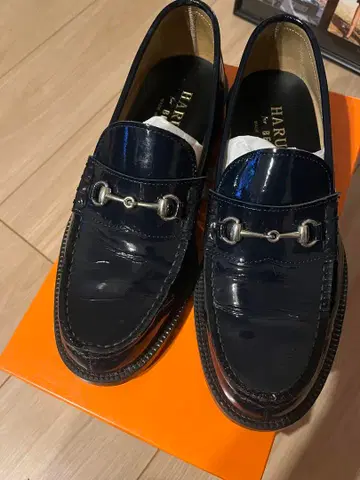 빔즈 x HARUTA 에나멜 로퍼 네이비 계열 25 비트 로퍼