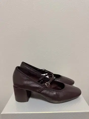 미사용 ZARA 펌프스