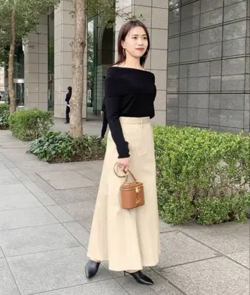 Demi-Luxe BEAMS 트윌 서큘러 베이지 스커트