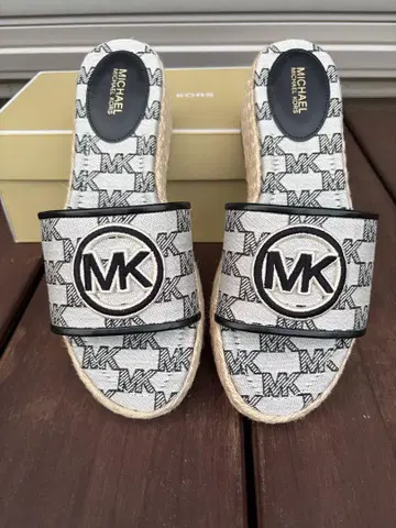 Michael Kors SADLER WEDGE 샌들 마이클코어스