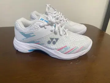 Yonex Cascade Accel 24cm