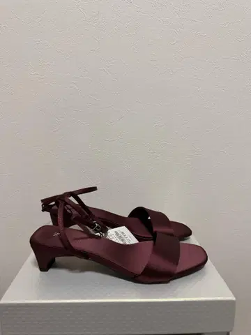 미사용 ZARA 샌들