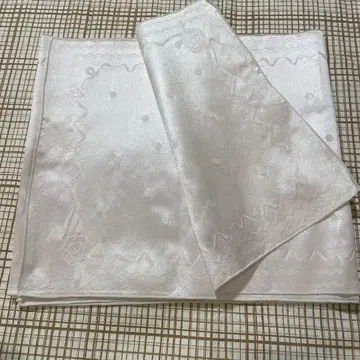 연한 핑크색의 걸리시한 어른용 헤코오비