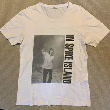 RAD musician IN SPIKE ISLAND stone roses