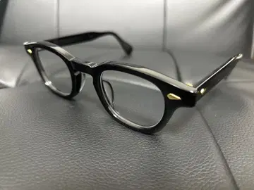 JULIUS TART OPTICAL 안경