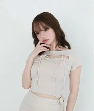 andmary Bebe ribbon tops ivory 아이보리