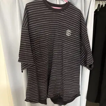 SEESEE SUPER BIG BOADER SHORT-SLEEVE TEE