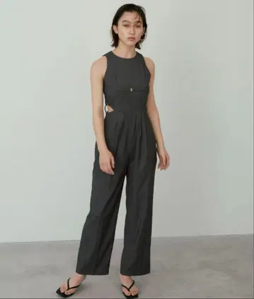 SIDE CUTTING JUMP SUITS josemoon