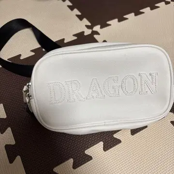 댄스 위드 드래곤 파우치