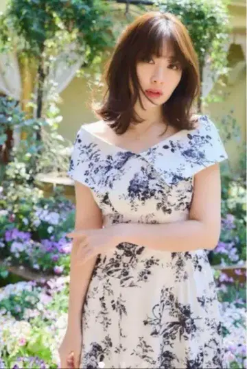 herlipto Secret Garden Midi Dress