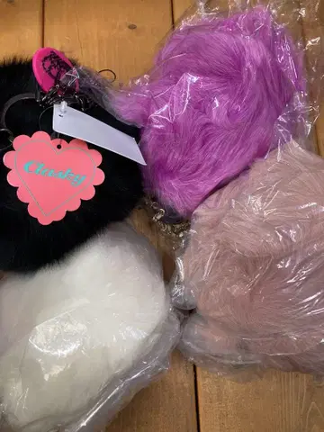아무로 나미에 클래스키 콜라보 퍼 백 파우치 4색 세트