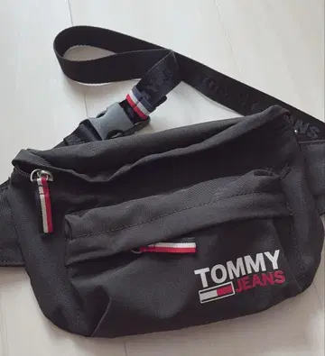 TOMMY HILFIGER 타미힐피거 바디백 블랙
