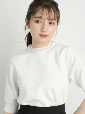 펄 넥 니트 아푸와이저 리셰