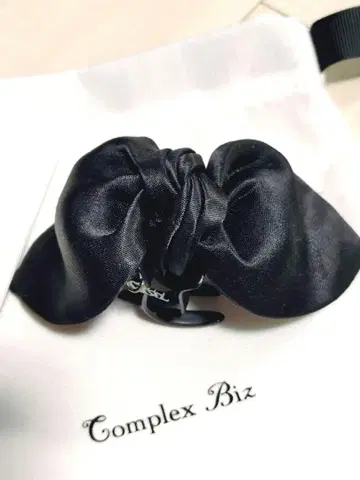 Complex Biz 컴플렉스비즈 블랙 새틴 리본 헤어 클립