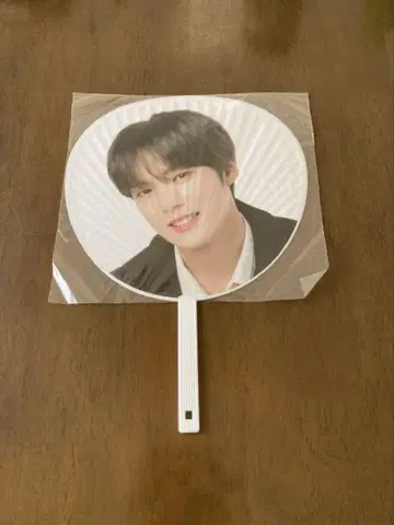 MONSTA X 몬스타엑스 민혁 MINHYUK 부채 팬미