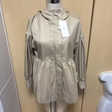 새 상품 택 달린 후드 마운틴 파카 귀여운 베이지 L