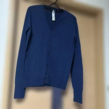 JOHN SMEDLEY 네이비 V넥 가디건