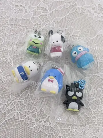 산리오 캐릭터즈 올스타 메지루시 액세서리 배드마루 마스코트