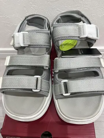 택 포함 새상품 AKIII CLASSIC 스포츠 샌들 25cm