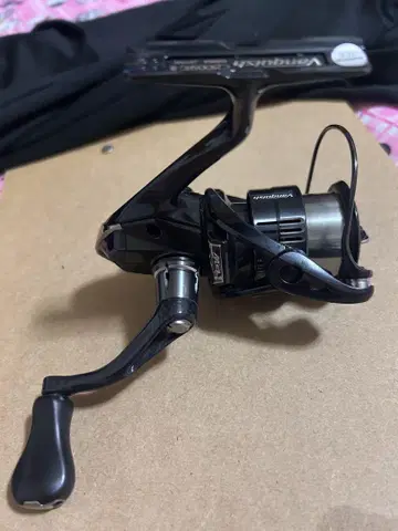 SHIMANO 19 뱅퀴시 C2500SHG