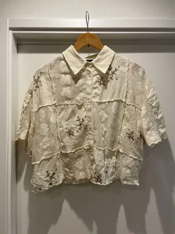 ZARA 자수 패치워크 반팔 셔츠