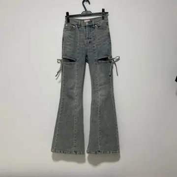RESEXXY 컷아웃 리본 데님 팬츠