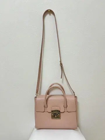 새상품급 FURLA 훌라 메트로폴리스 사첼 S 핑크 숄더백